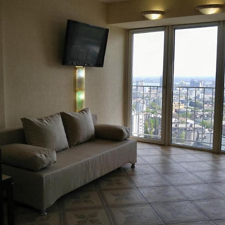 Apartment Near Dnipro Arena מראה חיצוני תמונה